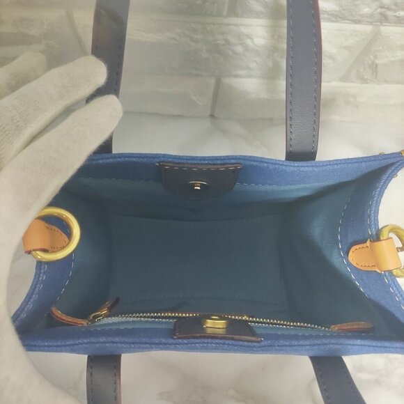 Coach Denim Field Tote 22 Authentic Signature Pattern - Picture 6 of 6